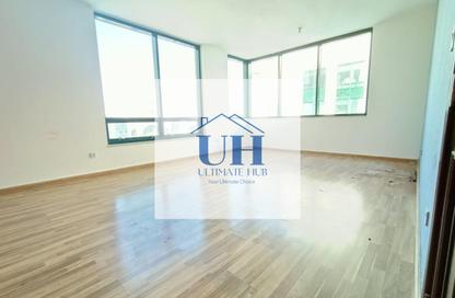 Apartment - 3 Bedrooms - 4 Bathrooms for rent in Hamdan Street - Abu Dhabi