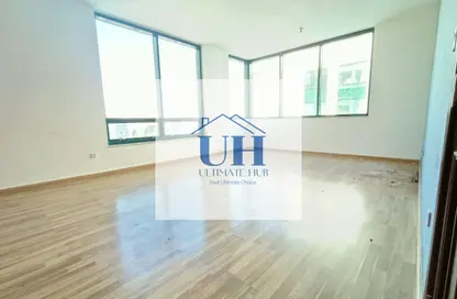 شقة - 3 غرف نوم - 4 حمامات للايجار في شارع حمدان - أبوظبي