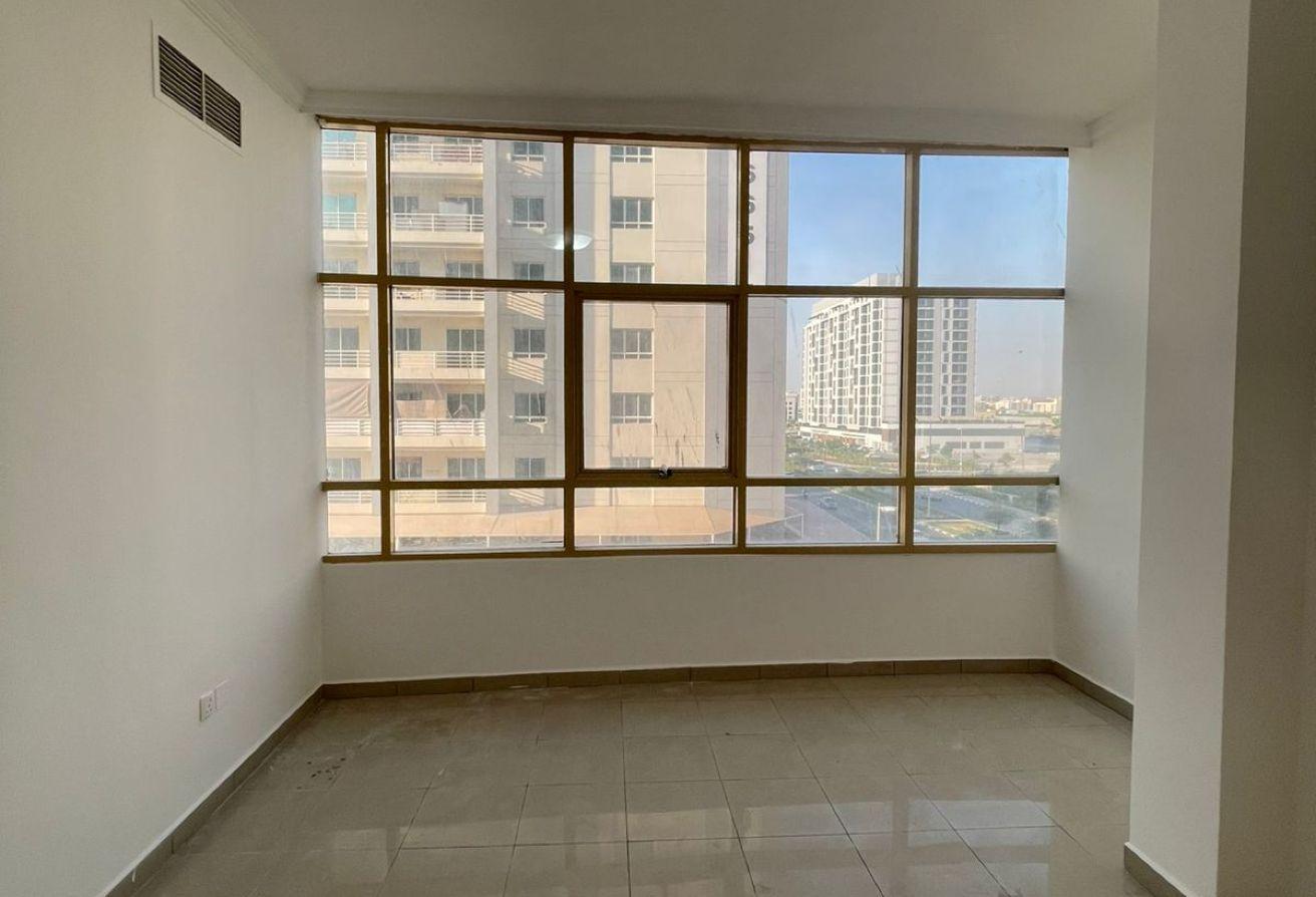 Well-maintained 2bhk for family near to shool photo 8
