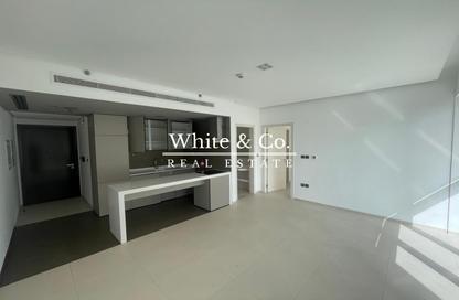 Apartment - 1 Bedroom - 2 Bathrooms for rent in West Avenue Tower - Dubai Marina - Dubai