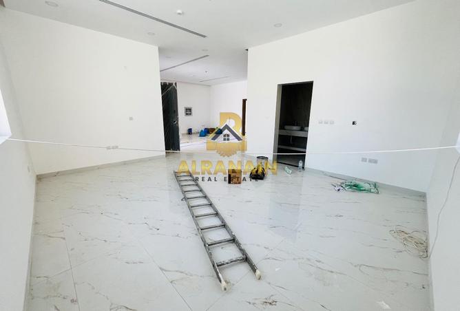 81120787 - Property Image 3