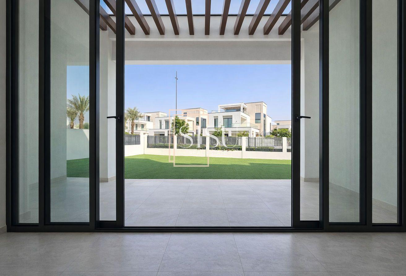Park Facing | Big Plot | View Today photo 4