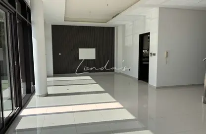 Townhouse - 5 Bedrooms - 7 Bathrooms for rent in Richmond - DAMAC Hills - Dubai