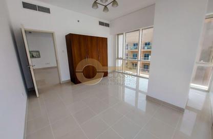 Apartment - 1 Bedroom - 2 Bathrooms for rent in Nova Tower - Dubai Silicon Oasis - Dubai