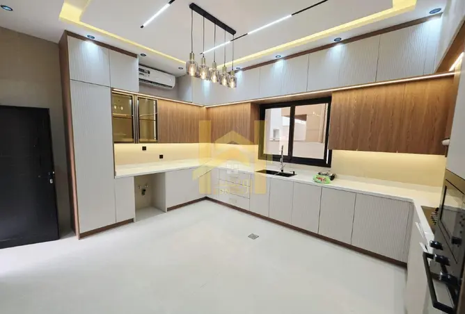 164563405 - Property Image 3