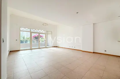 Apartment - 1 Bedroom - 2 Bathrooms for rent in Al Khushkar - Shoreline Apartments - Palm Jumeirah - Dubai
