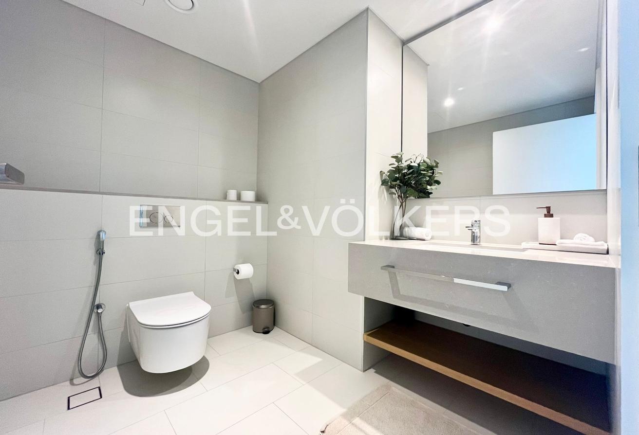 Furnished | Corner Unit | Panoramic Balcony photo 24