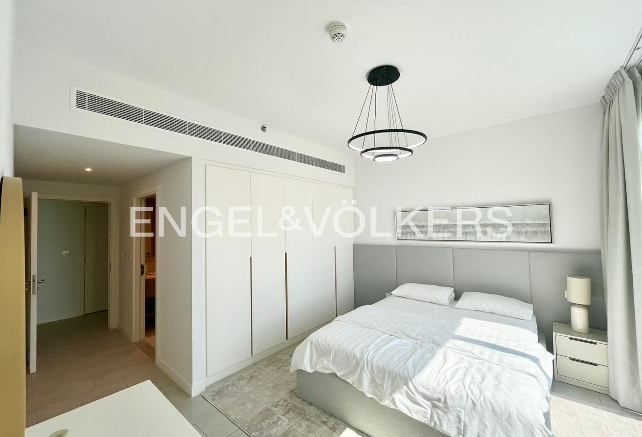 Furnished | Corner Unit | Panoramic Balcony photo 18