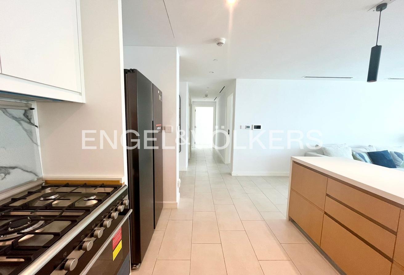 Furnished | Corner Unit | Panoramic Balcony photo 11