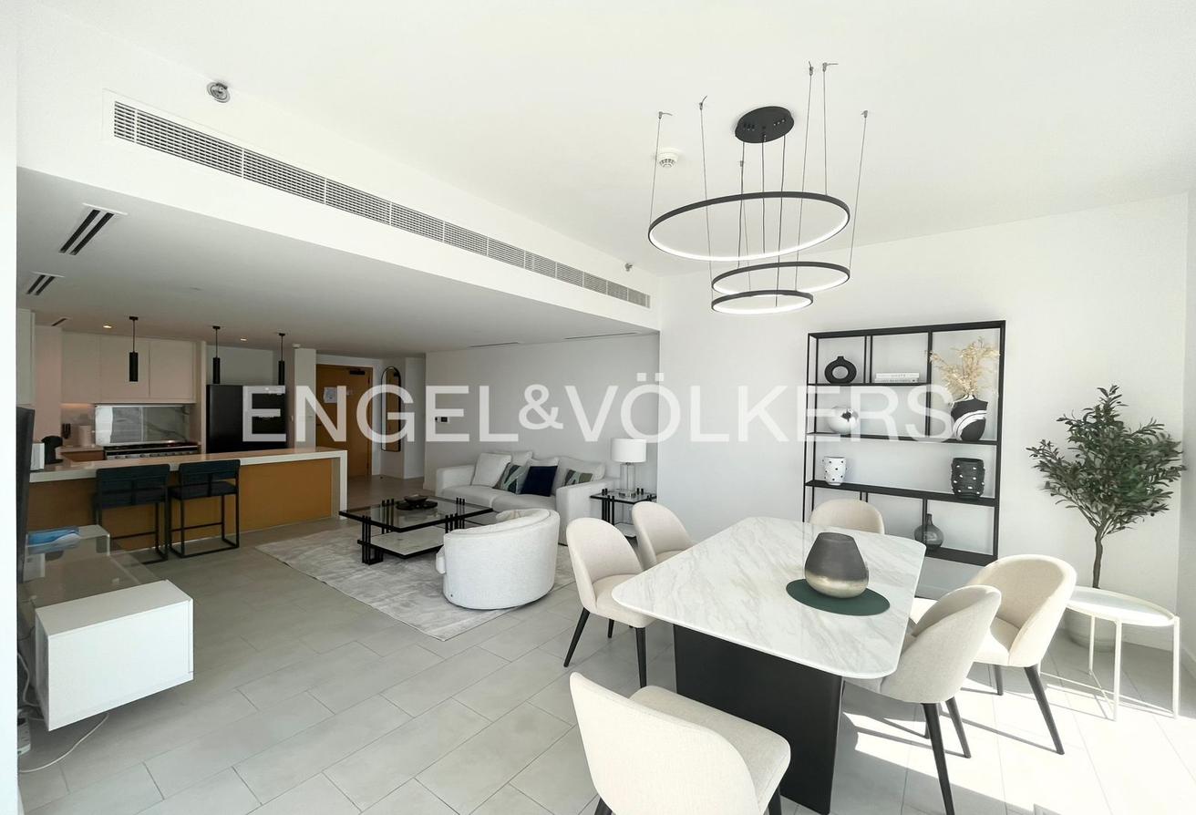 Furnished | Corner Unit | Panoramic Balcony photo 6