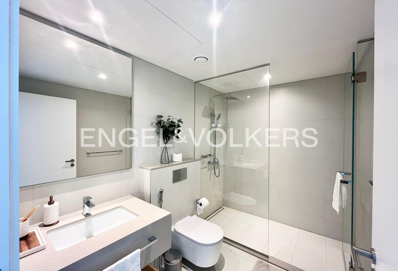 Furnished | Corner Unit | Panoramic Balcony photo 21