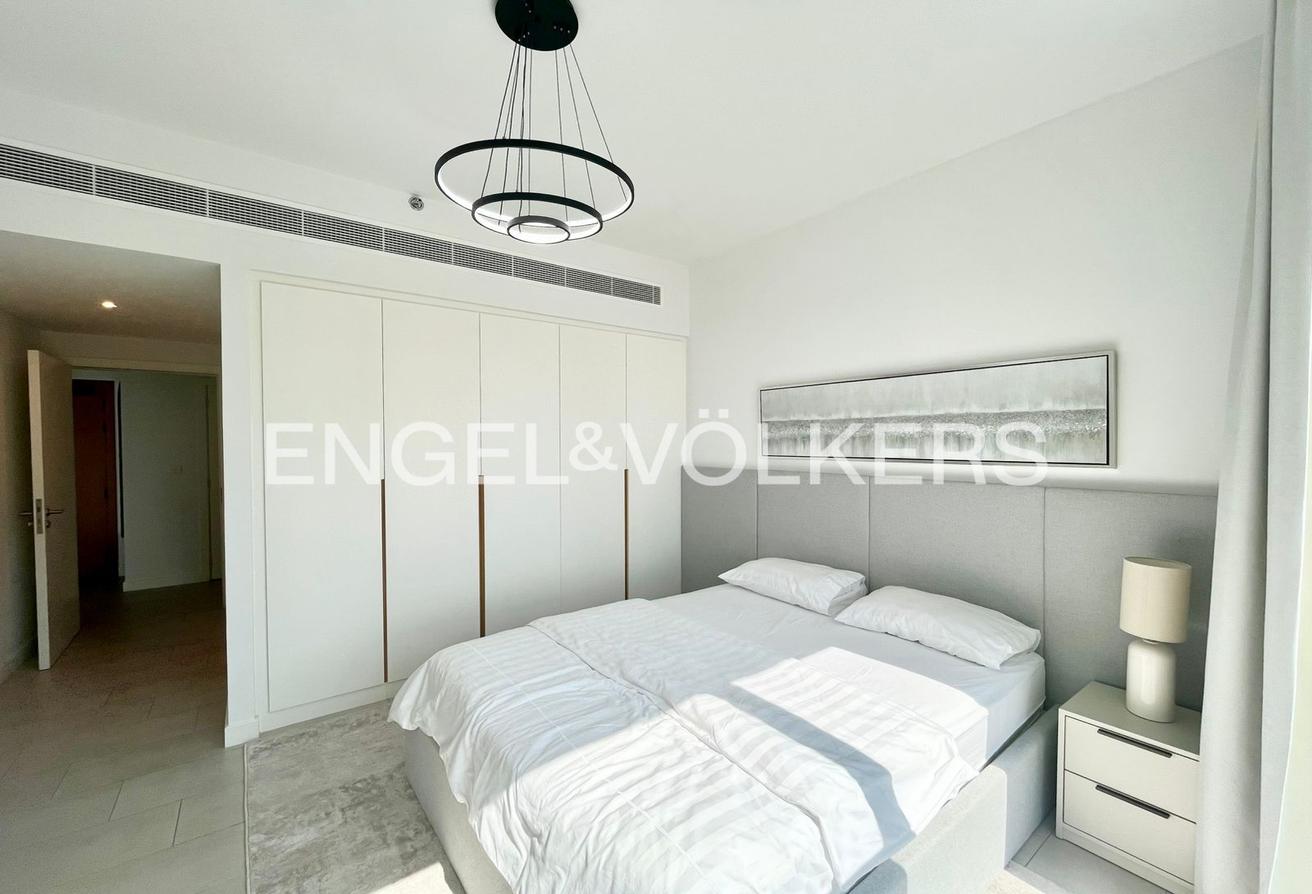 Furnished | Corner Unit | Panoramic Balcony photo 15