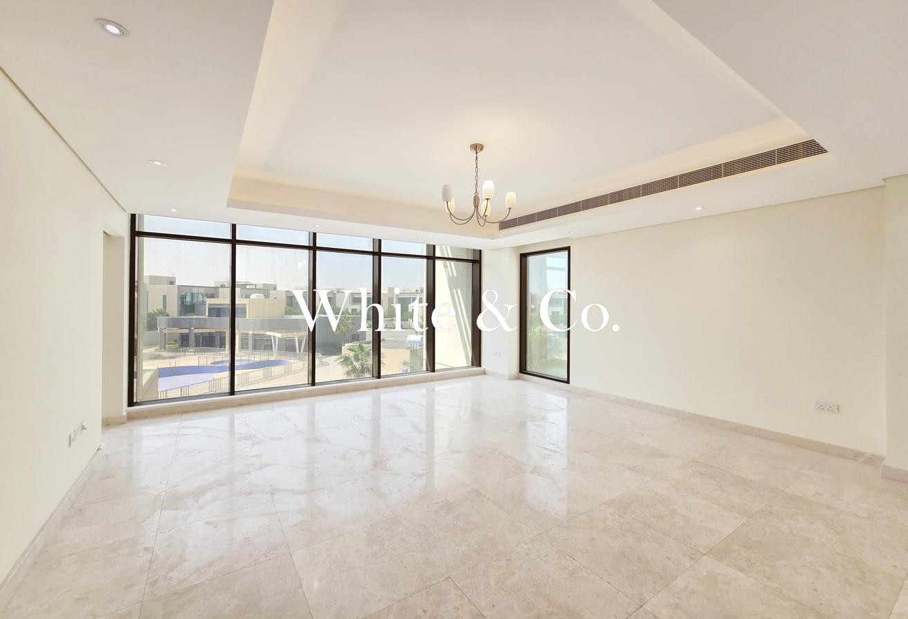 Landscaped 6 bed | Vacant | Upgraded pool photo 18