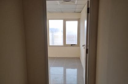 Office Space - Studio - 1 for rent in Al Khabaisi - Deira - Dubai