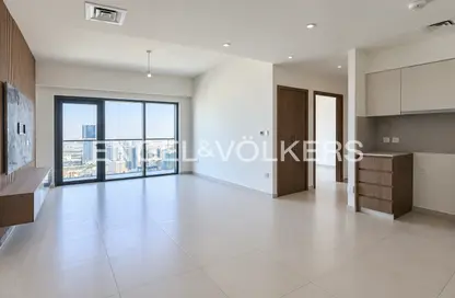 Apartment - 2 Bedrooms - 2 Bathrooms for rent in Burj Royale - Downtown Dubai - Dubai