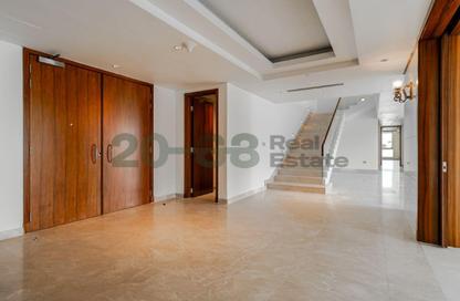 Apartment - 4 Bedrooms - 5 Bathrooms for rent in Marina Residences 1 - Marina Residences - Palm Jumeirah - Dubai