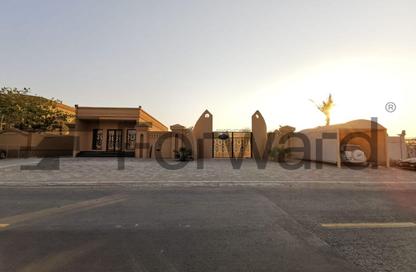 Villa - 3 - 5 for sale in Julfar - Ras Al Khaimah