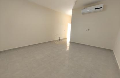 Apartment - Studio - 1 Bathroom for rent in Al Jaheli - Al Ain Apartment - Studio - 1 Bathroom for rent in Al Jaheli - Al Ain