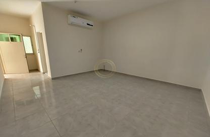 Apartment - Studio - 1 Bathroom for rent in Al Jaheli - Al Ain Apartment - Studio - 1 Bathroom for rent in Al Jaheli - Al Ain