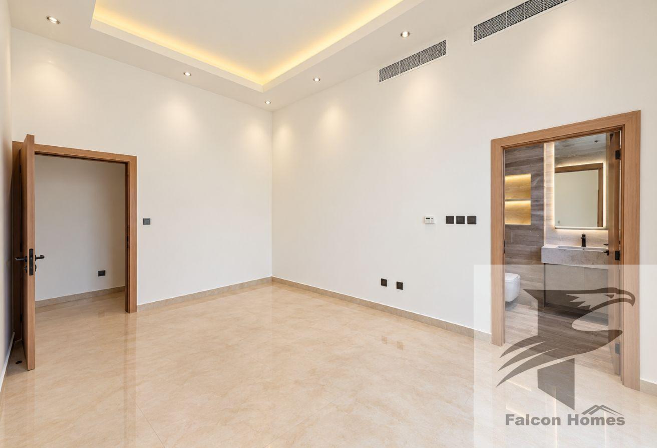 Single Story | Spacious 4BR Villa with Garden Area photo 8