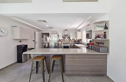 Villa - 5 Bedrooms - 5 Bathrooms for rent in Meadows 2 - Meadows - Dubai