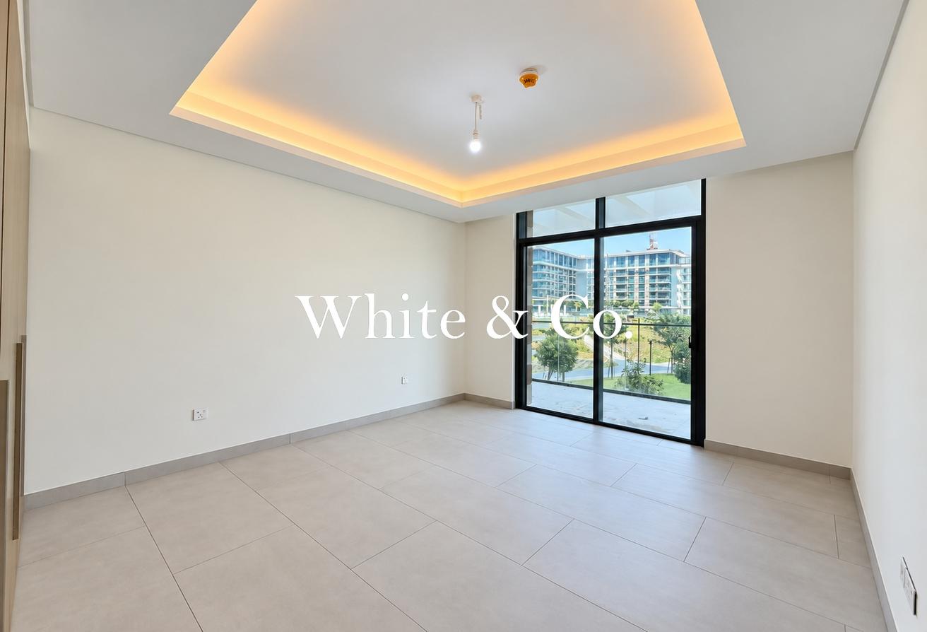 Corner Unit | Park View | Huge Balcony photo 4