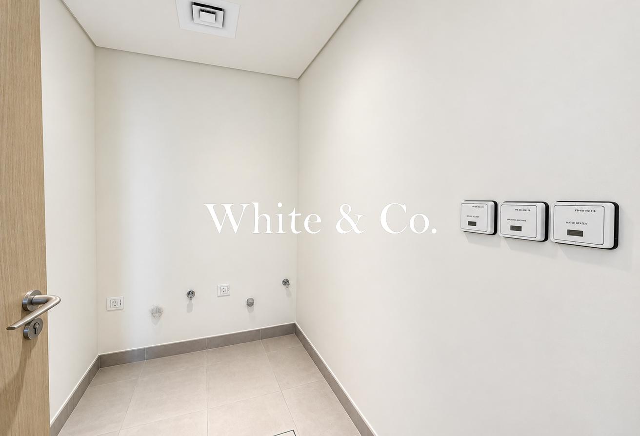 Corner Unit | Park View | Huge Balcony photo 7