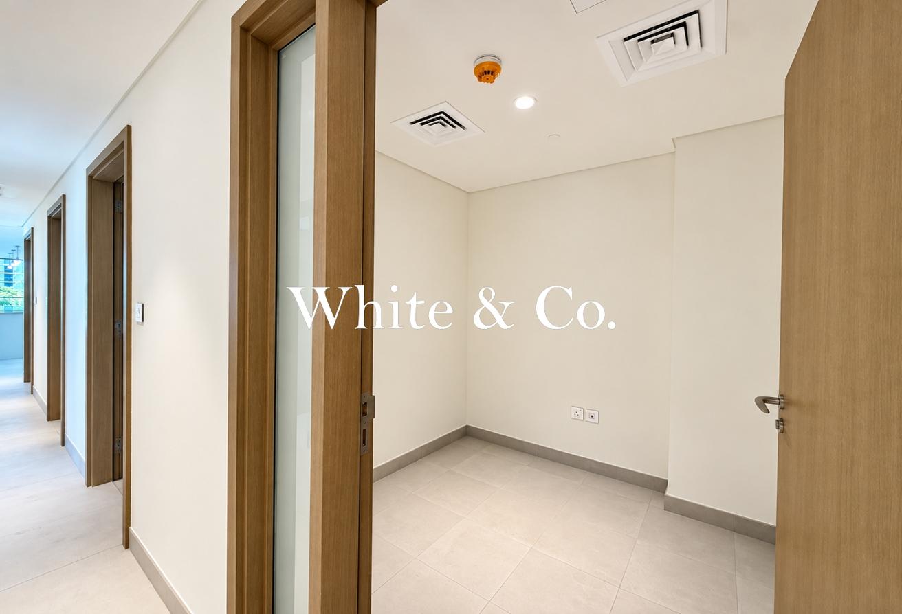 Corner Unit | Park View | Huge Balcony photo 8