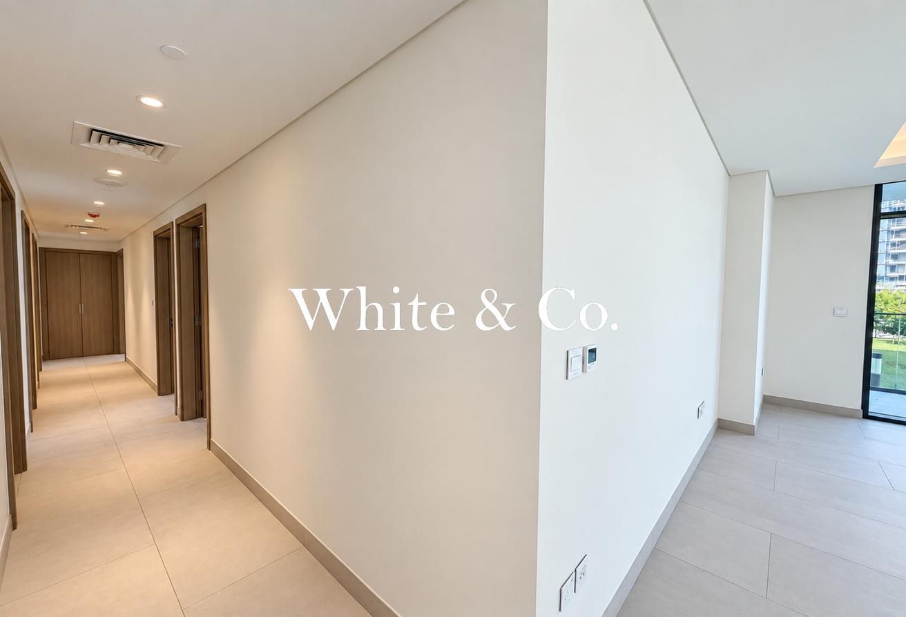 Corner Unit | Park View | Huge Balcony photo 6