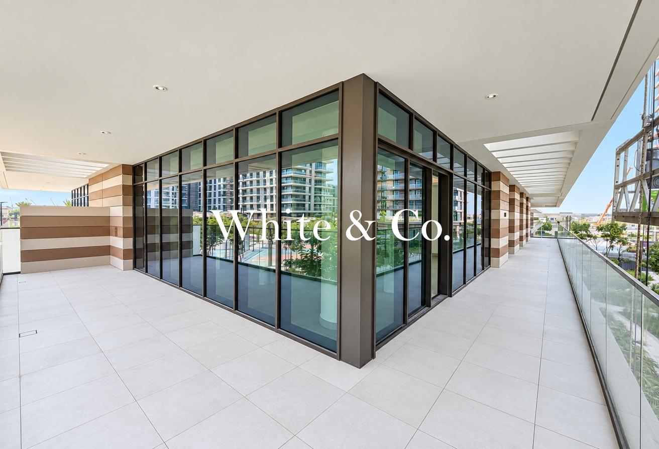 Corner Unit | Park View | Huge Balcony photo 14