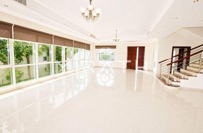Villa - 5 Bedrooms - 6 Bathrooms for rent in Jumeirah 1 Villas - Jumeirah 1 - Jumeirah - Dubai