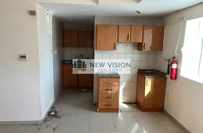 Apartment - Studio - 1 Bathroom for rent in Qasimia 10 building - Al Mahatta - Al Qasimia - Sharjah