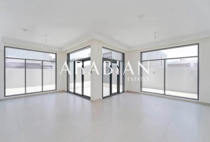 Opposite Lagoon | Larger Plot | Flexible Owners photo 2