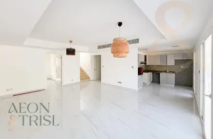 فيلا - 3 غرف نوم - 3 حمامات للبيع في الينابيع 15 - الينابيع - دبي فيلا - 3 غرف نوم - 3 حمامات للبيع في الينابيع 15 - الينابيع - دبي