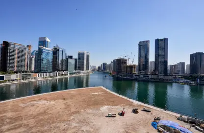 شقة - غرفة نوم - 2 حمامات للايجار في بنينسولا ثري - بنينسولا - الخليج التجاري - دبي