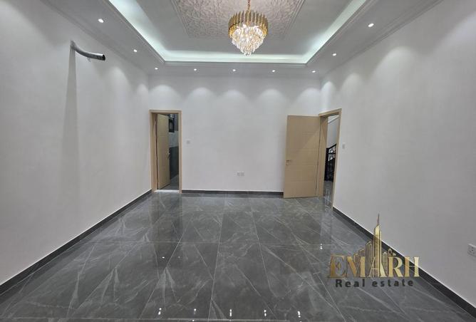 128808200 - Property Image 2