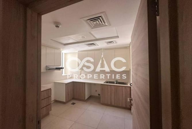 Spacious 3-Bedroom | Unfurnished | Nasayem Avenue photo 3