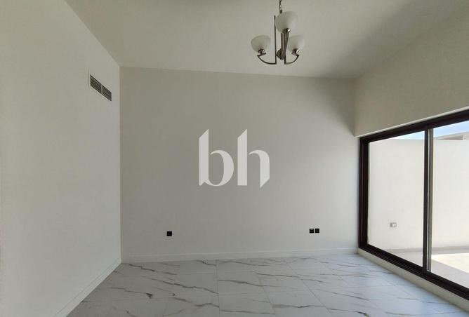 111850824 - Property Image 2