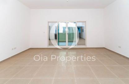 Apartment - 2 Bedrooms - 3 Bathrooms for sale in Tower 21 - Al Reef Downtown - Al Reef - Abu Dhabi
