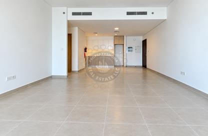 Apartment - 2 - 2 for rent in Seagate Building 3 - Seagate - Mina Rashid - Dubai