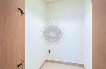 Apartment - 2 - 2 for rent in Seagate Building 3 - Seagate - Mina Rashid - Dubai