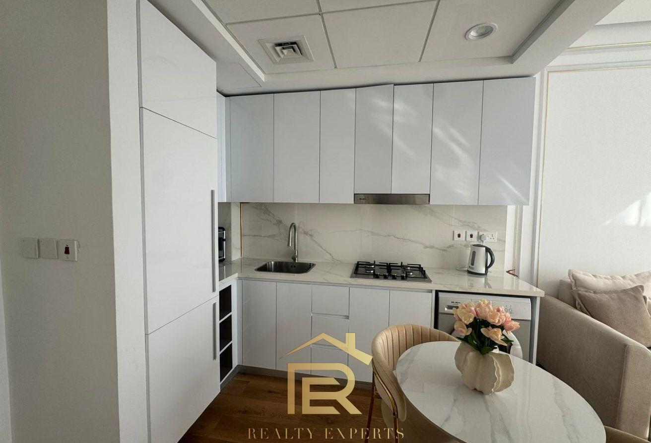 EXQUISITE 1 BED | FULLY FURNISHED | VACANT photo 4