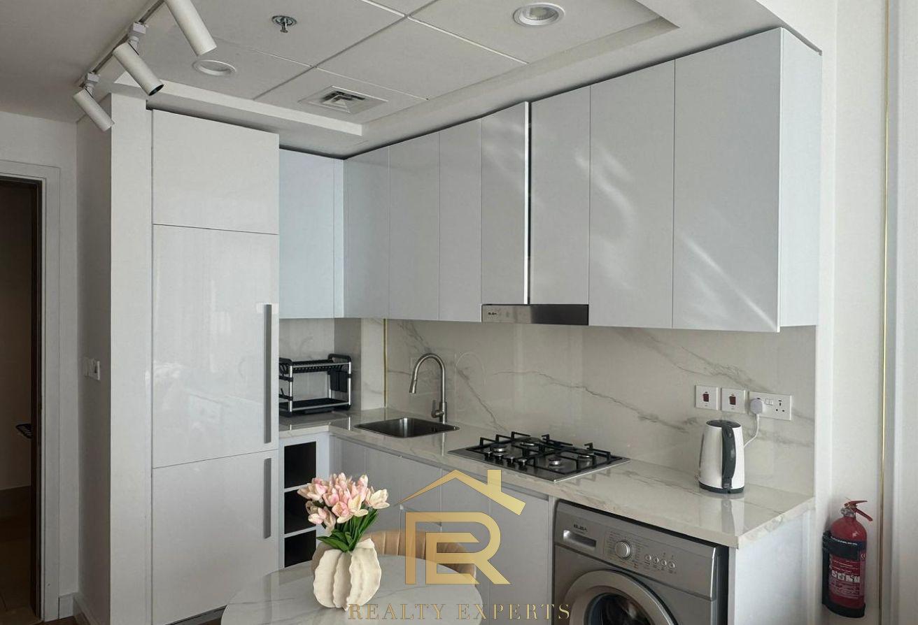 EXQUISITE 1 BED | FULLY FURNISHED | VACANT photo 5