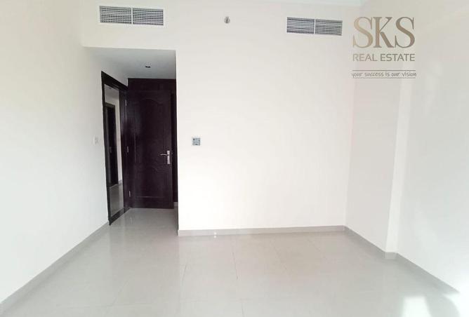 73876738 - Property Image 3