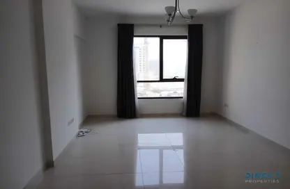 شقة - 1 حمام للايجار في برج عايض - الجداف - دبي شقة - 1 حمام للايجار في برج عايض - الجداف - دبي