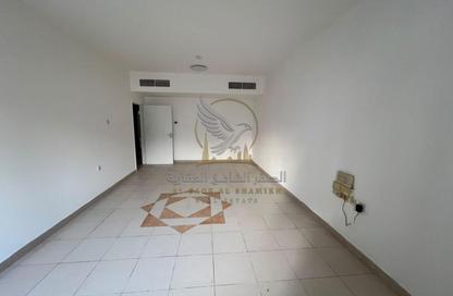 Apartment - 2 - 2 for rent in Zayd Bin Aslam Street - Abu shagara - Sharjah