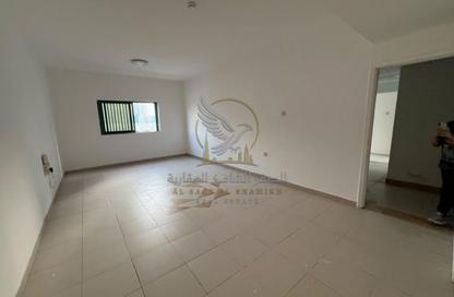 Apartment - 2 - 2 for rent in Zayd Bin Aslam Street - Abu shagara - Sharjah