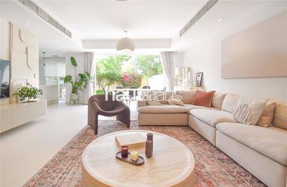 Villa - 3 Bedrooms - 4 Bathrooms for sale in Springs 11 - The Springs - Dubai