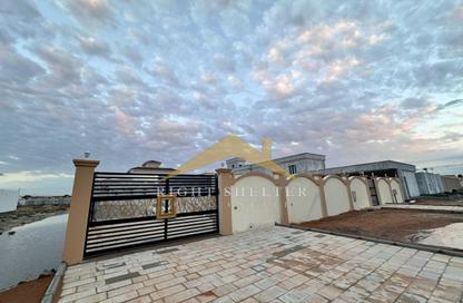 Villa - 4 Bedrooms - 4 Bathrooms for rent in Al Jazirah Al Hamra - Al Hamra Village - Ras Al Khaimah