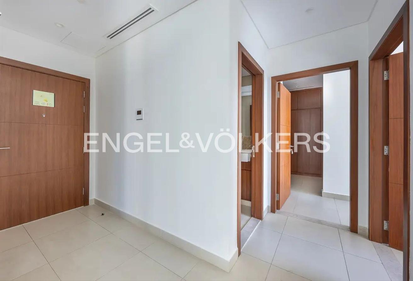 Available Now | Chiller Free | Unfurnished photo 4